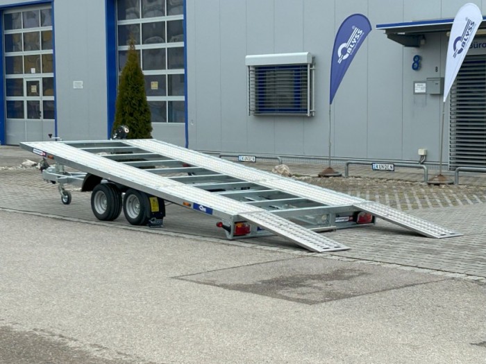 <strong>Monterey 27-4521 AFS</strong> Fahrzeugtransporter