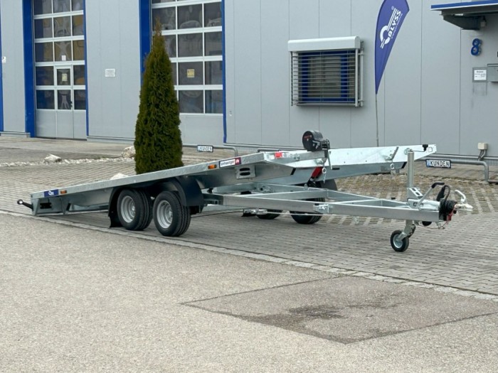 <strong>Monterey 30-4521 AFS</strong> Autotransporter