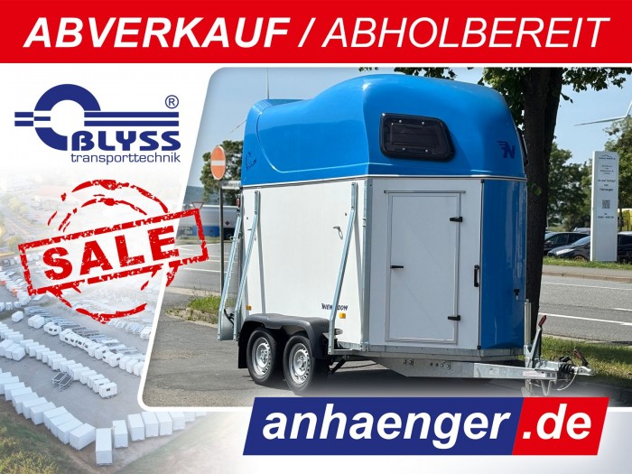 <strong>BLACK MONTH Derby M</strong> Pferdeanhänger mit blauer Haube